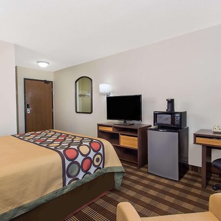 Мотель Super 8 By Wyndham Eau Claire I-94 Экстерьер фото