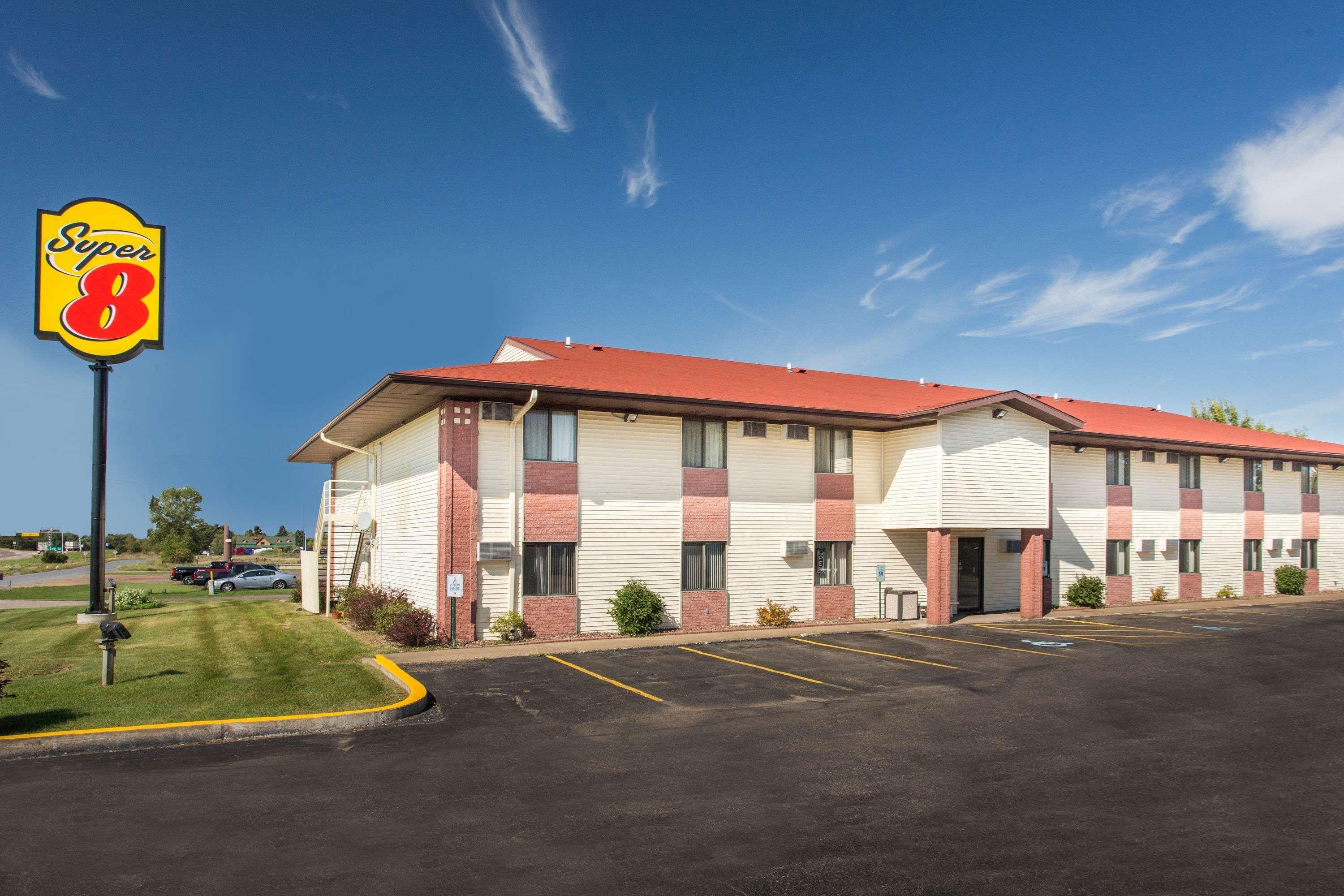Мотель Super 8 By Wyndham Eau Claire I-94 Экстерьер фото