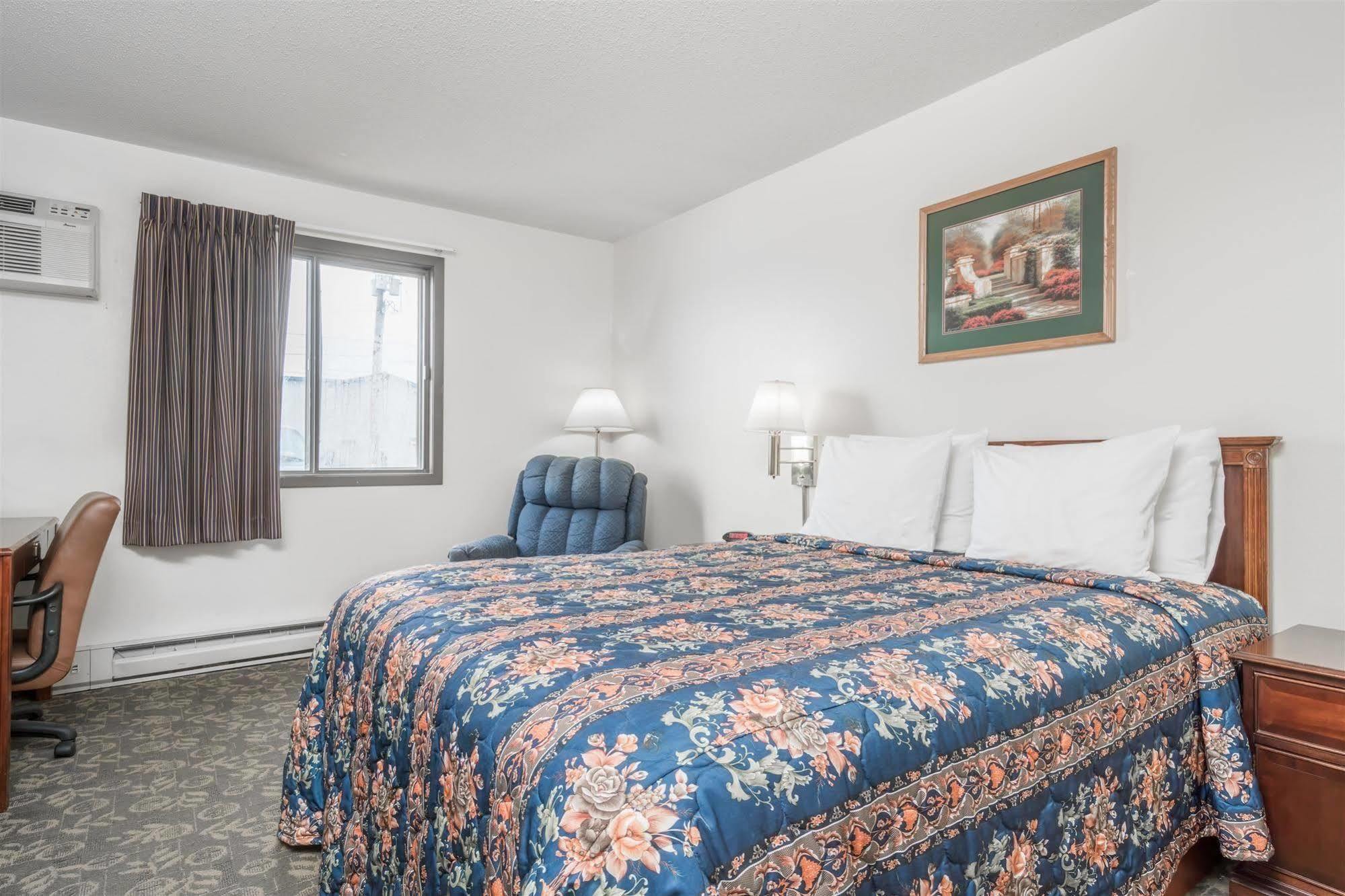 Мотель Super 8 By Wyndham Eau Claire I-94 Экстерьер фото